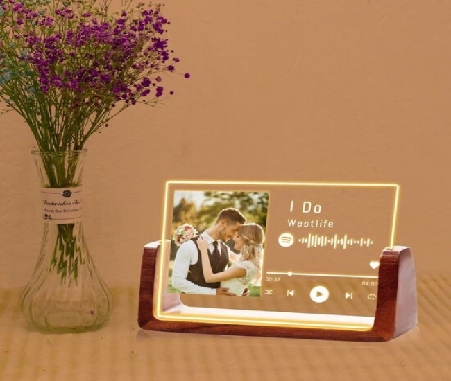 Acrylic Song Plaque with Picture 